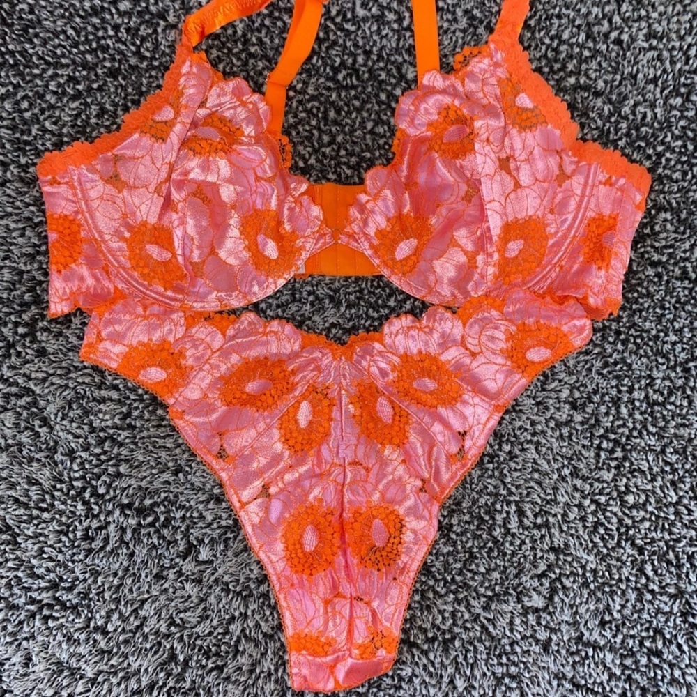 Savage X Fenty Vibrant Orange Lace Bra Set Price Firm